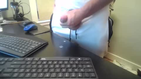 Snapshot of hoverday chatting on 09.25.25 hoverday online show from 09.25.25