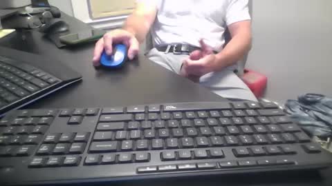 Snapshot of hoverday chatting on 10.20.25 hoverday online show from 10.20.25