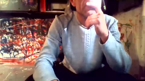 Snapshot of howbowdadareboy33 chatting on 12.08.24 ask me online show from 12.08.24