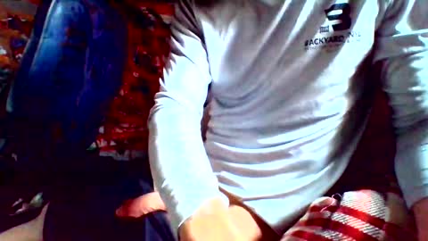 Snapshot of howbowdadareboy33 chatting on 01.09.25 ask me online show from 01.09.25