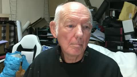 Snapshot of howsthat2024 chatting on 01.18.25 howsthat2024 online show from 01.18.25