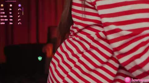 Snapshot of howtomeow chatting on 02.09.26 Mia online show from 02.09.26