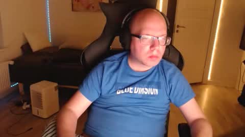 Snapshot of hoyboydkk chatting on 09.25.25 Christian online show from 09.25.25