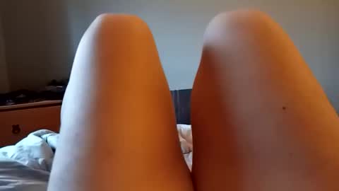 hrnybbwgurrll1993 online show from 12.19.25