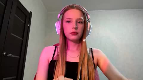 Snapshot of hrxxccvex chatting on 03.23.26 Hikki online show from 03.23.26