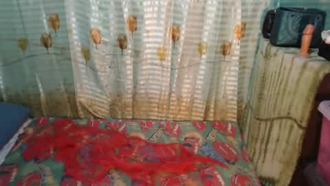 Snapshot of hugecockanna chatting on 10.08.25 hugecockanna online show from 10.08.25