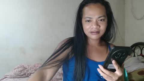 Snapshot of hugecockasian33 chatting on 05.19.26 hugecockasian33 online show from 05.19.26
