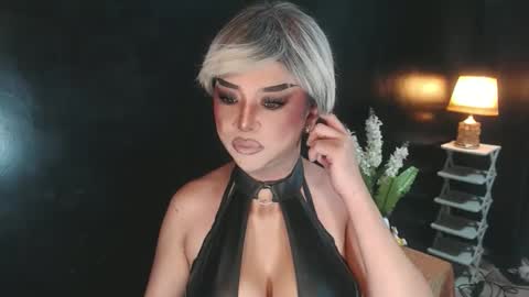 Snapshot of hugecockchristine chatting on 05.18.26 Christine online show from 05.18.26