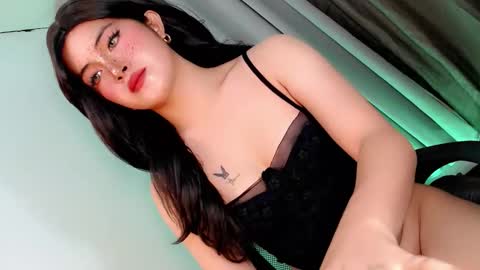 Snapshot of hugecockyanny chatting on 02.13.26 Yhanie online show from 02.13.26