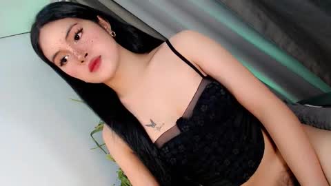 Snapshot of hugecockyanny chatting on 02.28.26 Yhanie online show from 02.28.26