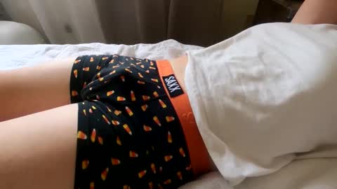 HugeCumshots online show from 01.22.25