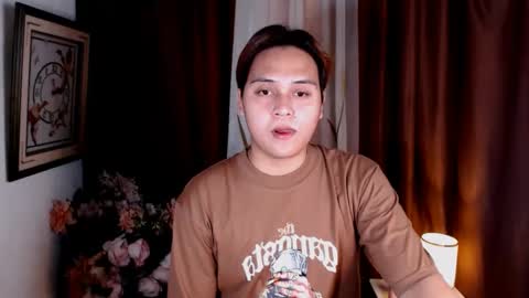 Snapshot of hugedickjp chatting on 02.20.25 hugedickjp online show from 02.20.25