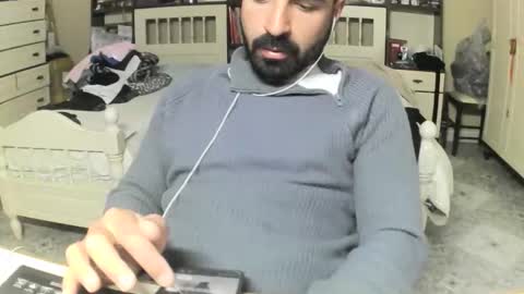 hugeveiny online show from 04.13.26