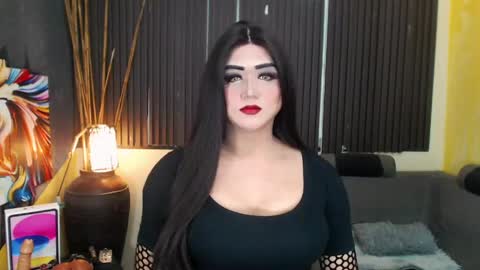 Snapshot of hugexmslovelyxcock chatting on 04.23.26 MsLovely online show from 04.23.26