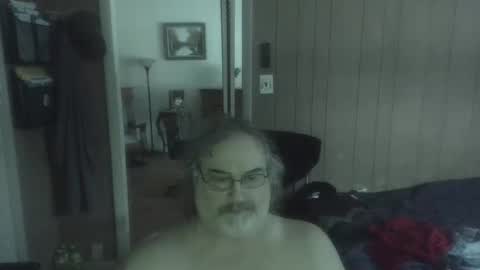 Snapshot of huggybear566 chatting on 02.24.25 lonely huggy bear online show from 02.24.25