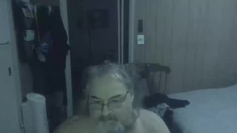 Snapshot of huggybear566 chatting on 02.23.26 lonely huggy bear online show from 02.23.26