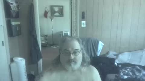 Snapshot of huggybear566 chatting on 04.27.26 lonely huggy bear online show from 04.27.26