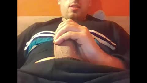 Snapshot of hugothewood1001 chatting on 12.28.24 hugothewood1001 online show from 12.28.24