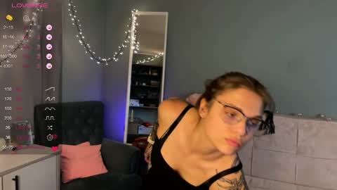 Snapshot of humblejess chatting on 04.29.26 Jess online show from 04.29.26