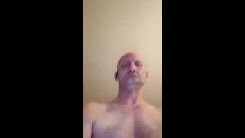 Snapshot of hummelrobert757 chatting on 05.13.26 hummelrobert757 online show from 05.13.26