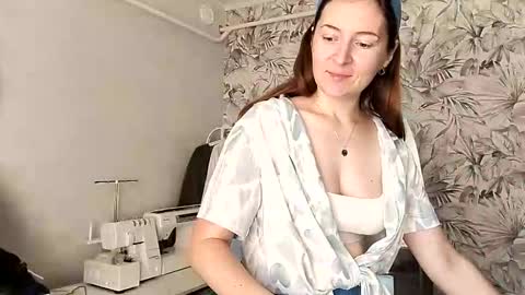 HumpyGrey online show from 10.14.25