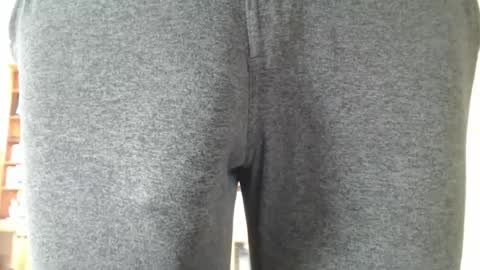 Snapshot of hung_hot_fit10 chatting on 02.11.25 Big uncut cock dripping online show from 02.11.25