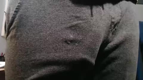 Snapshot of hung_hot_fit10 chatting on 09.22.25 Big uncut cock dripping online show from 09.22.25