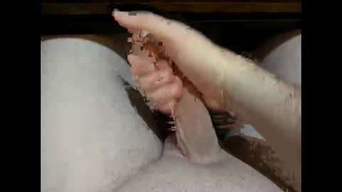 Snapshot of hung_mac0 chatting on 12.18.25 hung_mac0 online show from 12.18.25