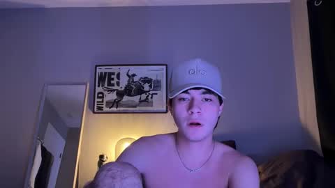 Snapshot of hungc0llegejock chatting on 10.28.25 hungc0llegejock online show from 10.28.25