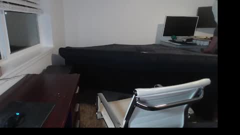 hungmtnman2256 online show from 04.08.26