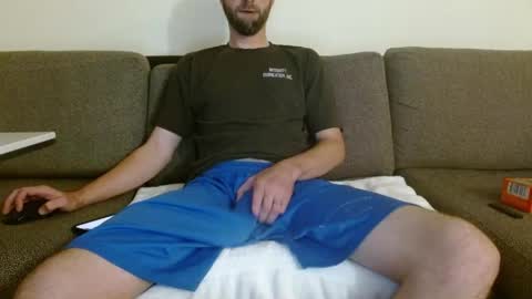 Snapshot of hungslim8inch chatting on 05.28.26 King Hungslim online show from 05.28.26