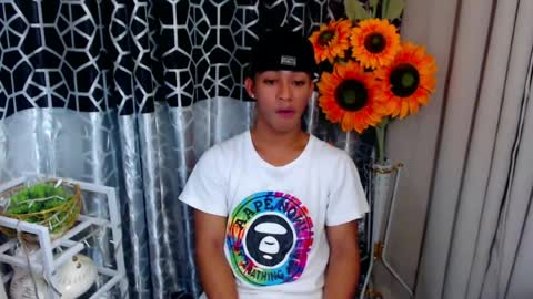 Snapshot of hunk_edward chatting on 07.07.26 hunk_edward online show from 07.07.26