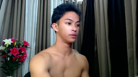 Snapshot of hunk_edward chatting on 07.08.26 hunk_edward online show from 07.08.26