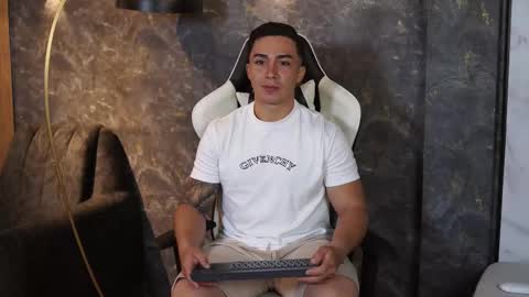 hunk_ryan online show from 11.11.25