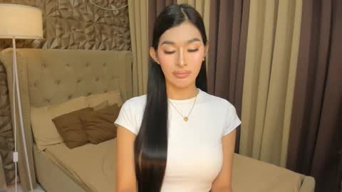 hunkhomerontop online show from 11.07.25