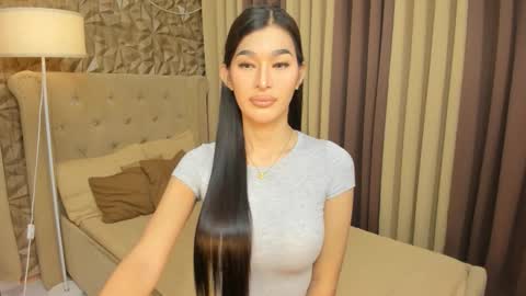 hunkhomerontop online show from 12.20.25