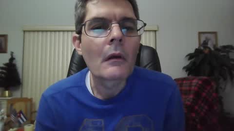 hunkmasclefad458 online show from 12.15.24