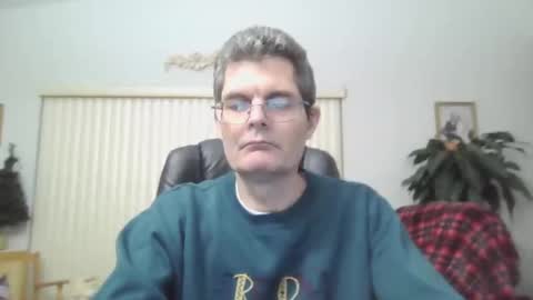 hunkmasclefad458 online show from 12.28.24