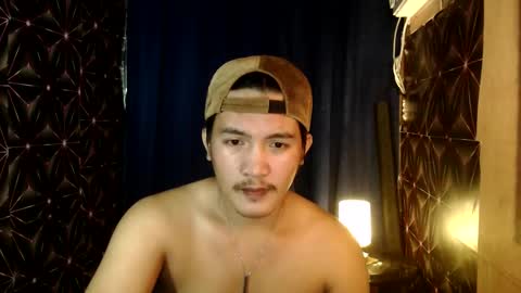 Snapshot of hunkylloyd chatting on 12.08.24 hunkylloyd online show from 12.08.24