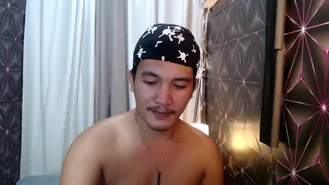 Snapshot of hunkylloyd chatting on 01.09.25 hunkylloyd online show from 01.09.25