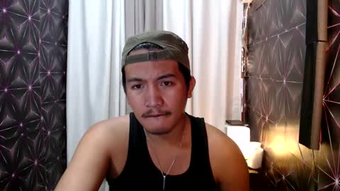 Snapshot of hunkylloyd chatting on 01.25.25 hunkylloyd online show from 01.25.25