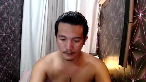 Snapshot of hunkylloyd chatting on 01.26.25 hunkylloyd online show from 01.26.25