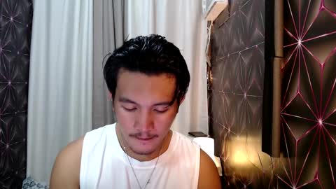 Snapshot of hunkylloyd chatting on 01.29.25 hunkylloyd online show from 01.29.25