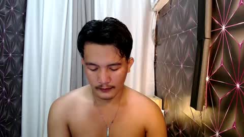 Snapshot of hunkylloyd chatting on 02.17.25 hunkylloyd online show from 02.17.25