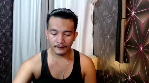 Snapshot of hunkylloyd chatting on 02.24.25 hunkylloyd online show from 02.24.25