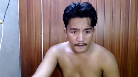 Snapshot of hunkylloyd chatting on 10.07.25 hunkylloyd online show from 10.07.25