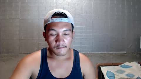 Snapshot of hunkylloyd chatting on 12.19.25 hunkylloyd online show from 12.19.25