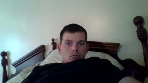 Snapshot of huntdog12 chatting on 06.27.26 huntdog12 online show from 06.27.26