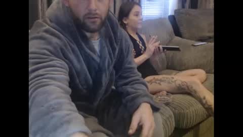 Snapshot of hunterandesme chatting on 01.27.25 HunterandEsme online show from 01.27.25