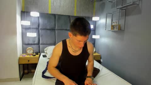 hunterheat_ online show from 09.17.25